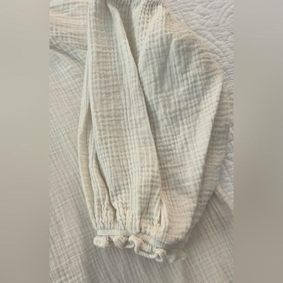 Cream Universal Thread Quilted Top - Picture 4 of 5